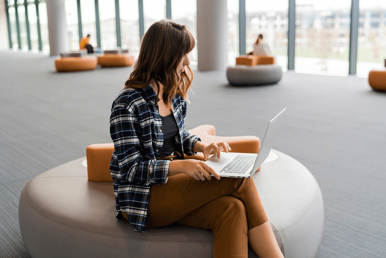 Is-Your-Office-Ready-To-Support-The-Hybrid-Work-Movement